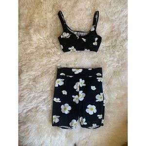 Two piece daisy set